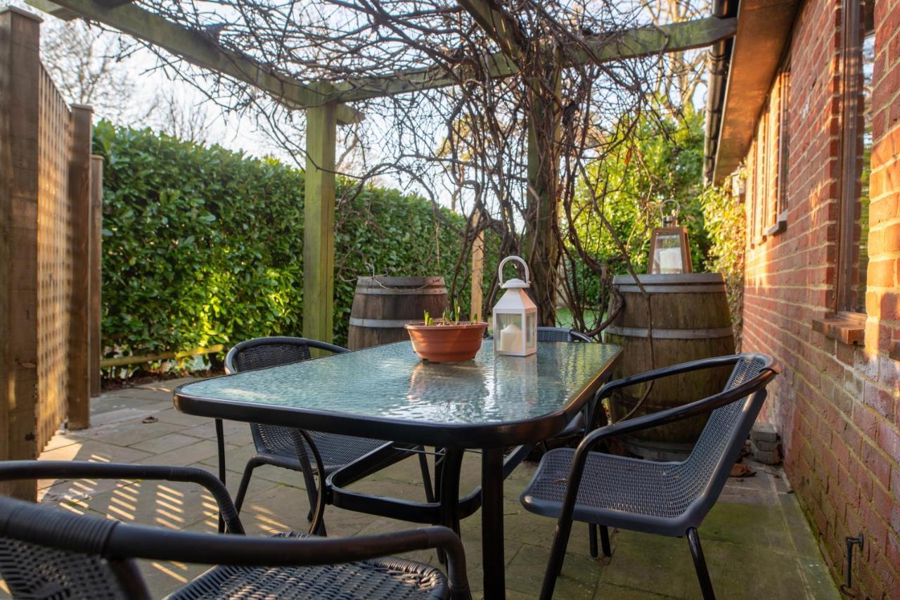 Terlingham Lane Cottage Hawkinge Eksteriør bilde