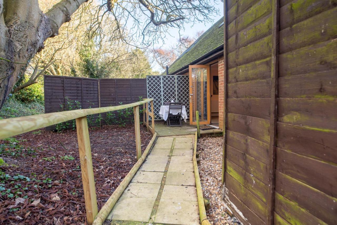 Terlingham Lane Cottage Hawkinge Eksteriør bilde