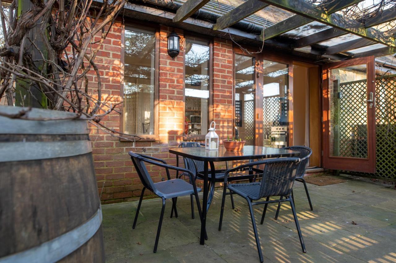 Terlingham Lane Cottage Hawkinge Eksteriør bilde