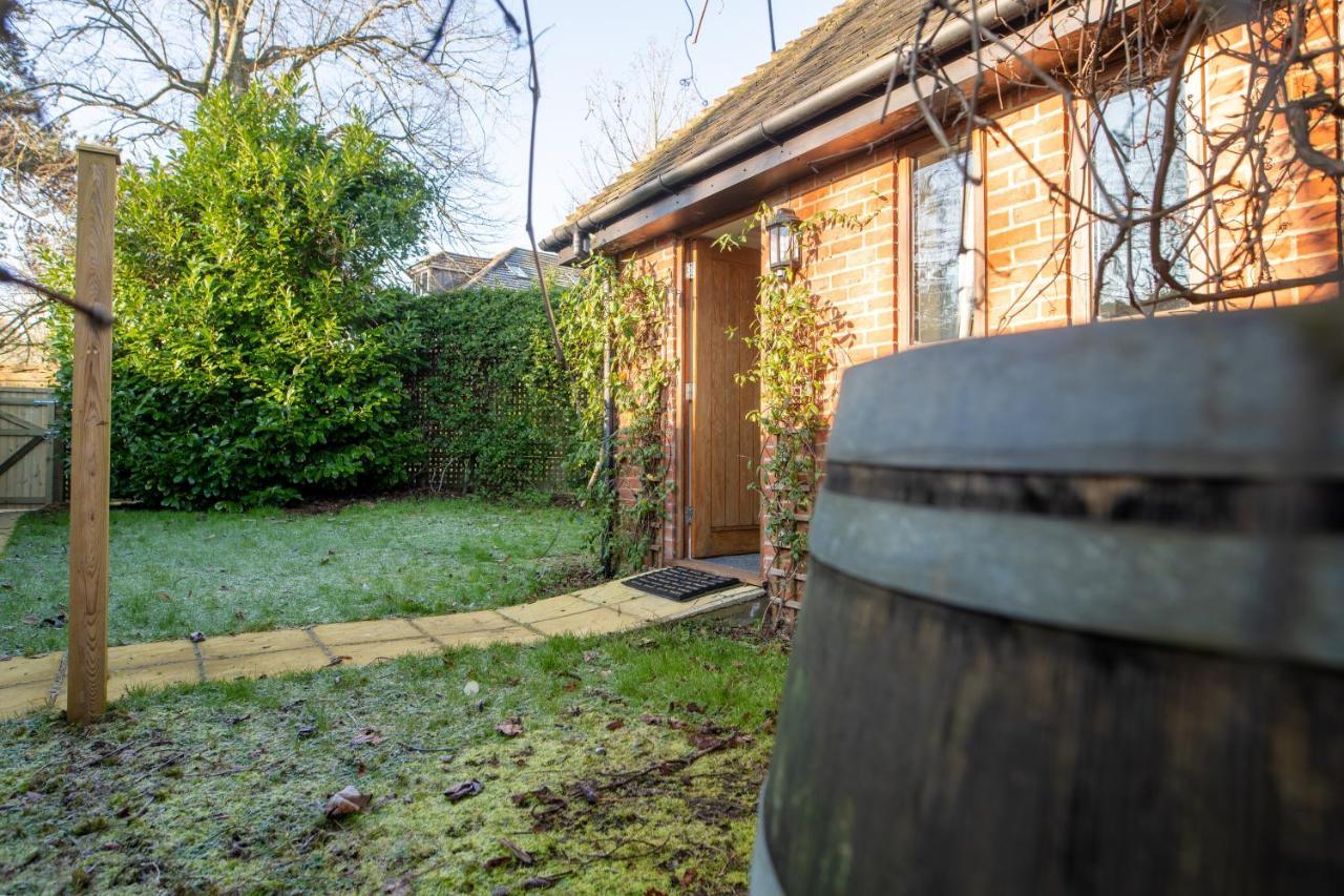 Terlingham Lane Cottage Hawkinge Eksteriør bilde