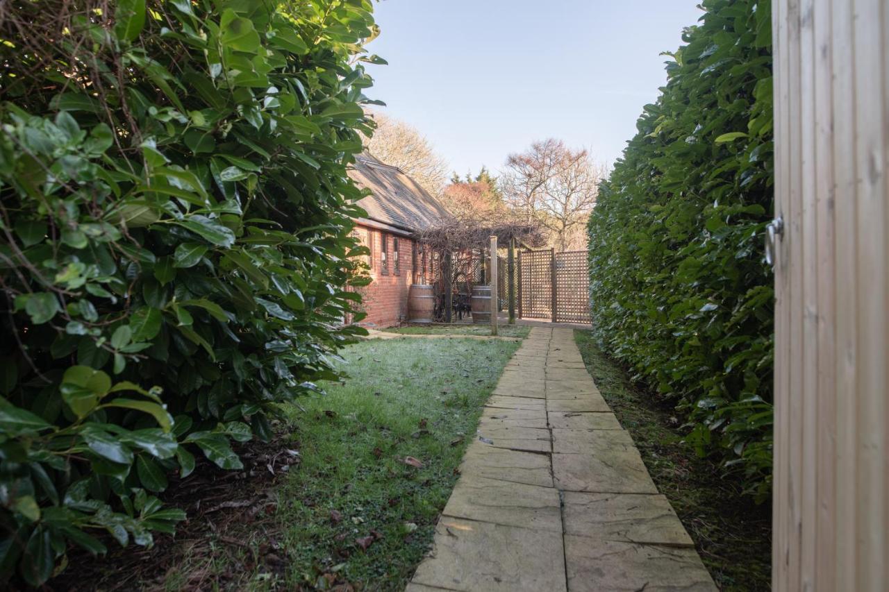 Terlingham Lane Cottage Hawkinge Eksteriør bilde